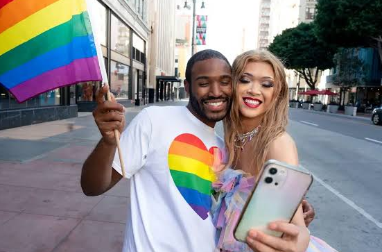 Navigating Digital Queer Spaces Connection, Community, and the Quest for Authenticity